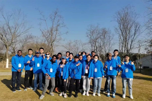 老年篮球爱好者如何练习控卫技巧_1